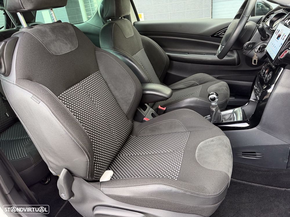 Citroën DS3 1.6 HDi Airdream So Chic - 7