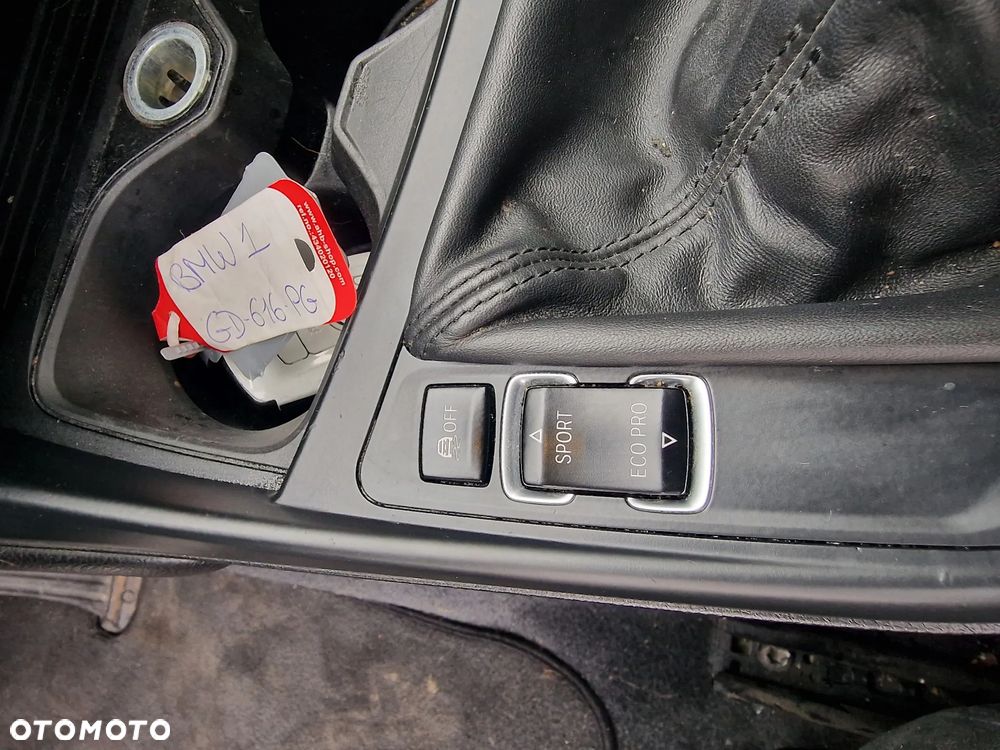 BMW Seria 1 118d Sport Line - 24