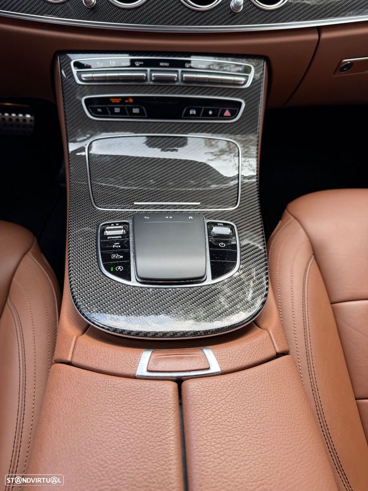 Mercedes-Benz E 200 d AMG Line - 12