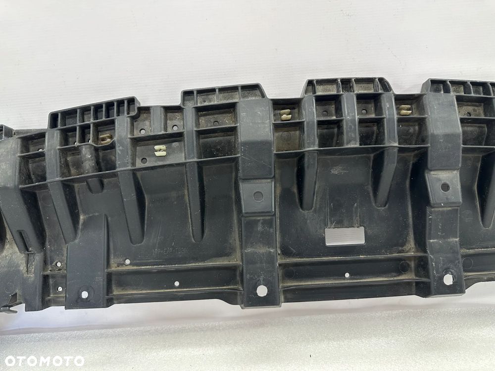 TOYOTA AURIS II 12- OSŁONA / PŁYTA POD ZDERZAK PRZEDNI PRZÓD , NR 52618-02040 , NR AUKCJI OSŁ820 - 10