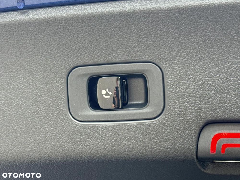 Mercedes-Benz GLC - 16