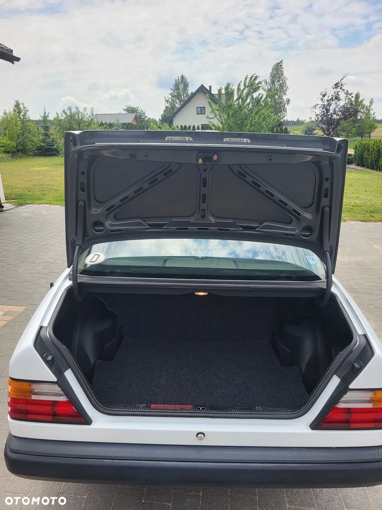 Mercedes-Benz W124 (1984-1993) - 9