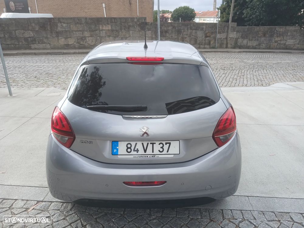 Peugeot 208 1.5 BlueHDi Signature - 12