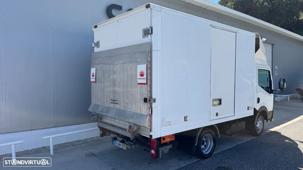 Nissan Cabstar C/ Plat. Elevatória NT 400 3.0 dCi - 6