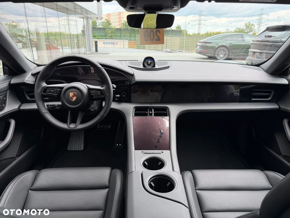 Porsche Taycan 4S Sport Black Edition - 11
