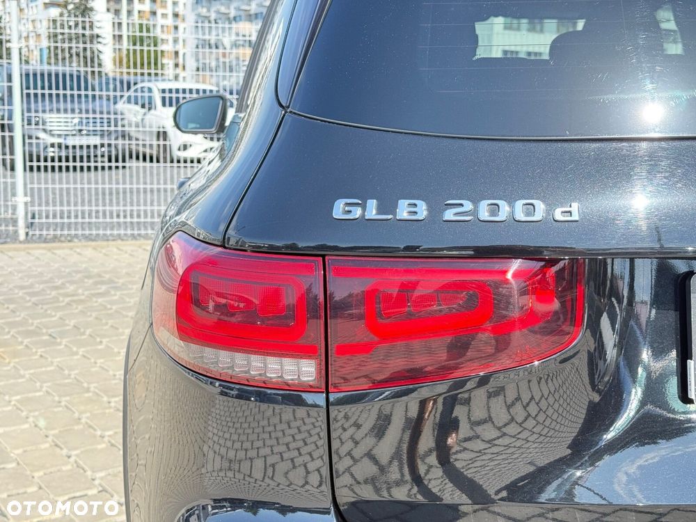 Mercedes-Benz GLB 200 d AMG Line 8G-DCT - 26