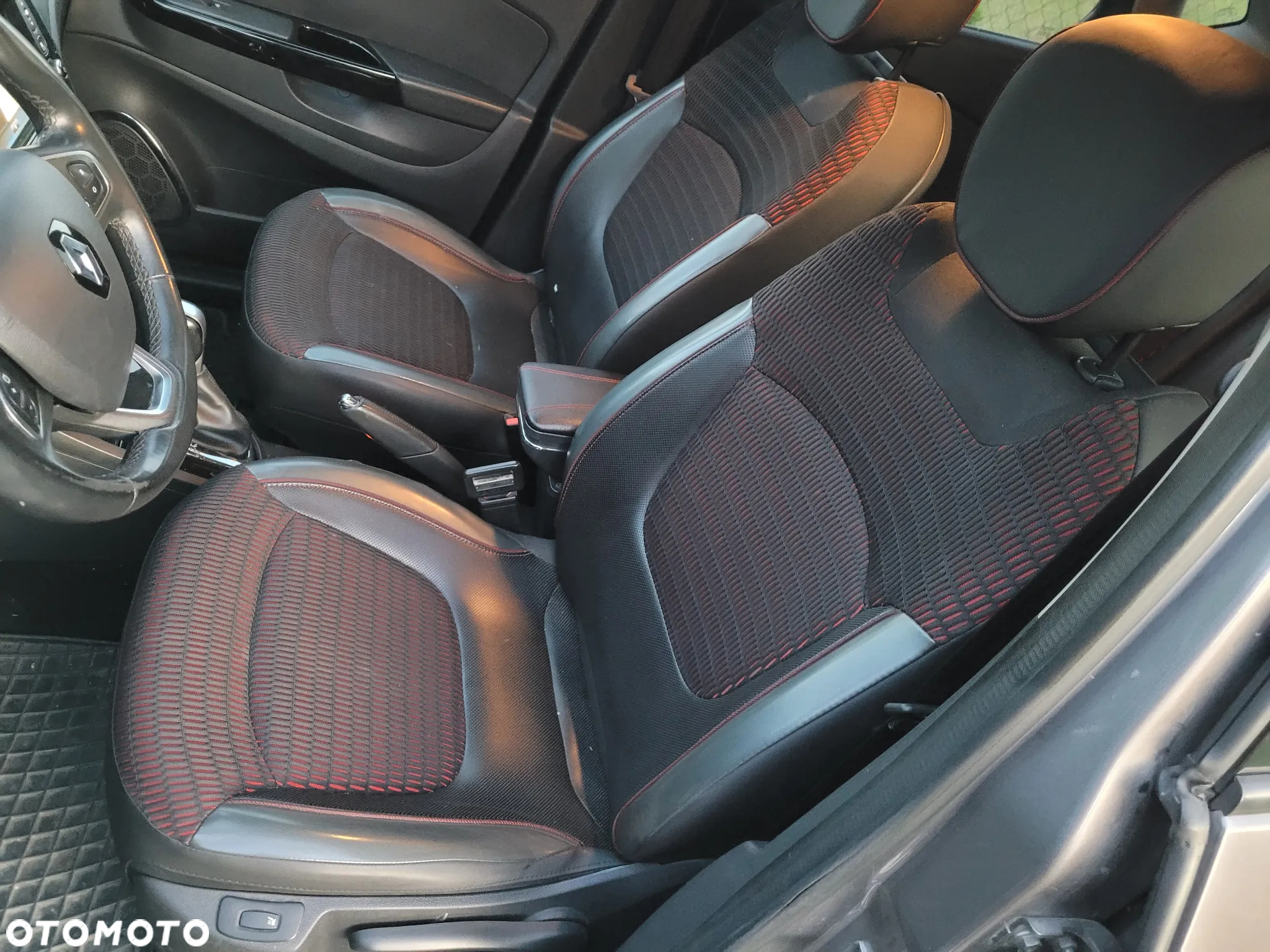 Renault Captur (ENERGY) dCi 90 EDC INTENS - 6