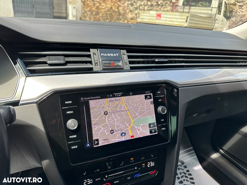 Volkswagen Passat 2.0 TDI DSG Comfortline - 20