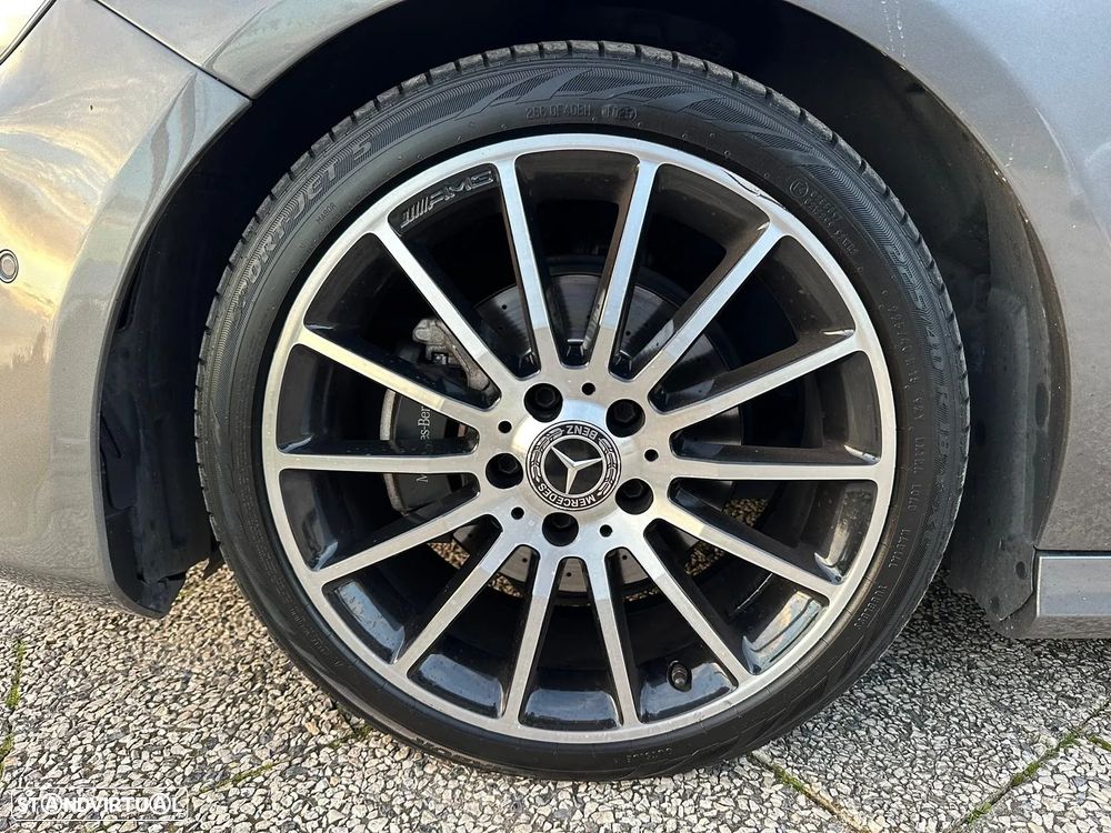 Mercedes-Benz A 180 d AMG Line - 16