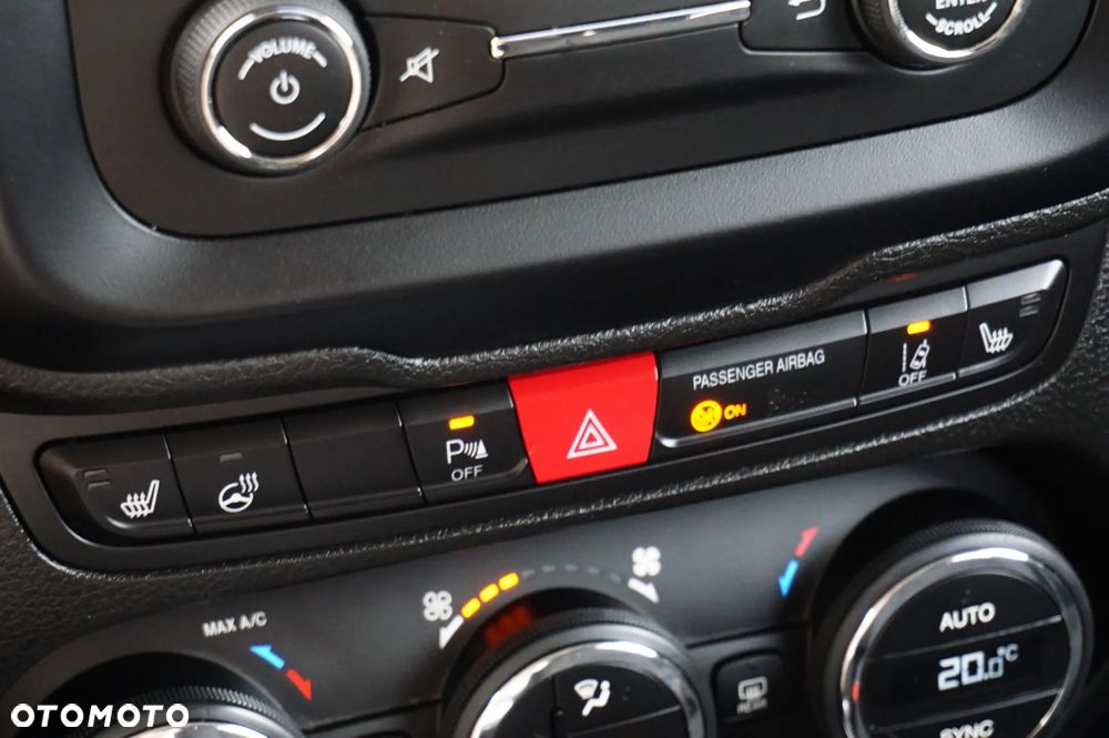 Jeep Renegade 1.4 MultiAir Limited - 35