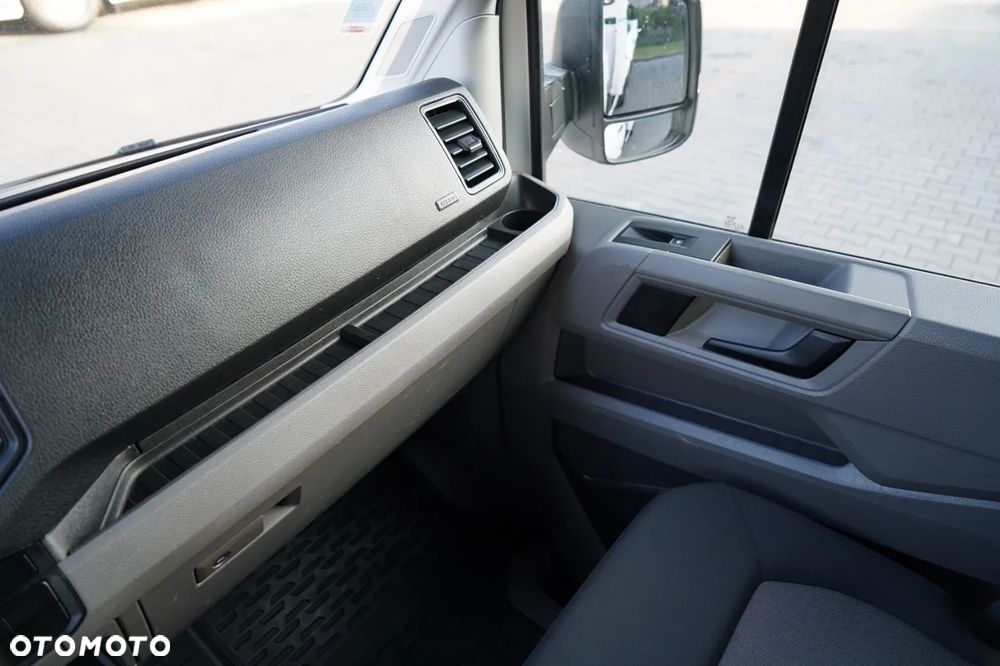 Volkswagen CRAFTER / SKRZYNIA 5 M / HDS PM 3623 / UDŹWIG  990 KG  / 2020 ROK / BLIŹNIAK / 3 MIEJSCA / SPROWADZONY - 33