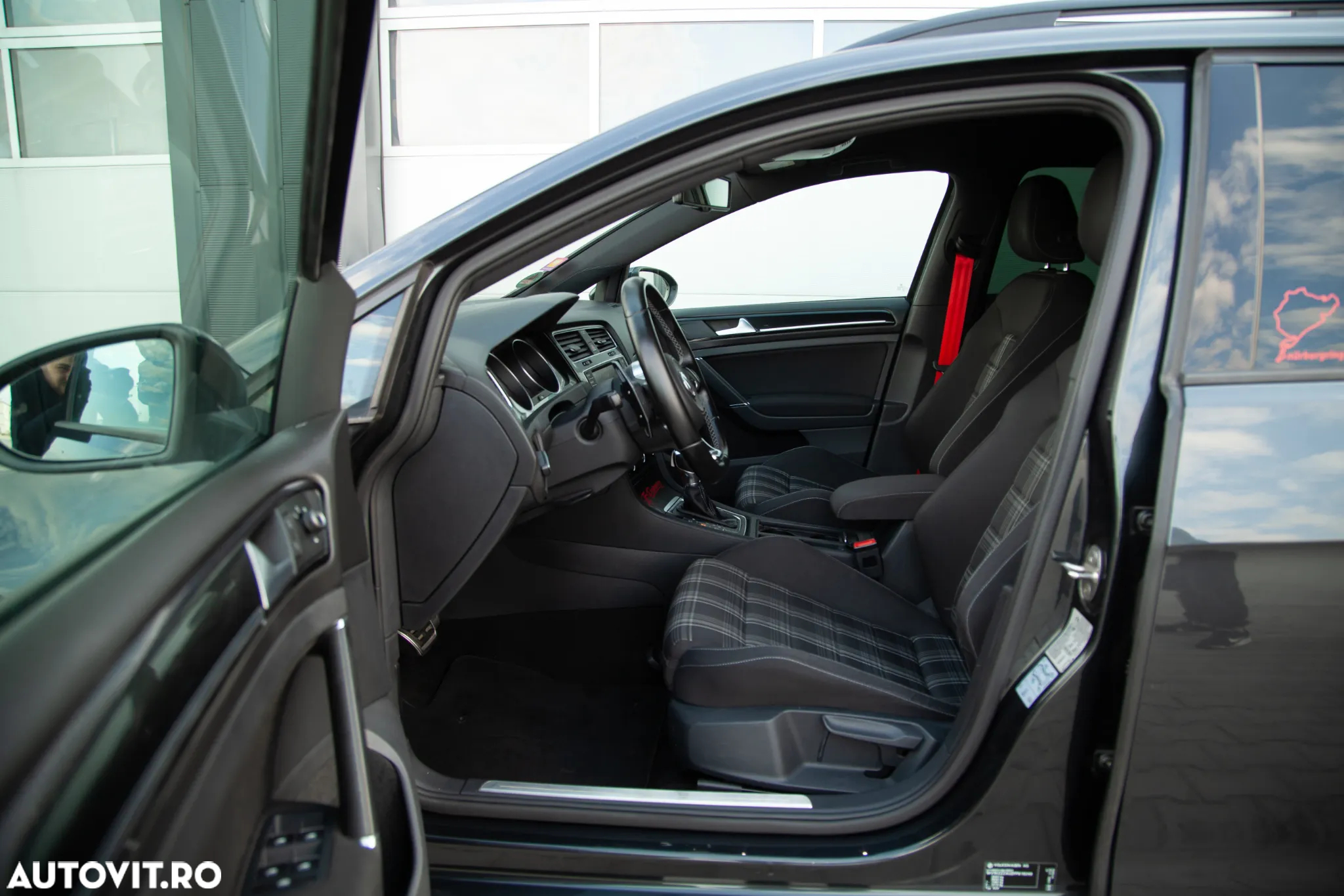 Volkswagen Golf - 15