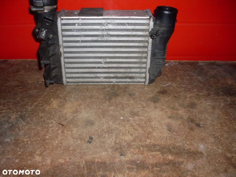 INTERCOOLER CHŁODNICA AUDI A4 8E0 B6 00/07 1.8 T - 1