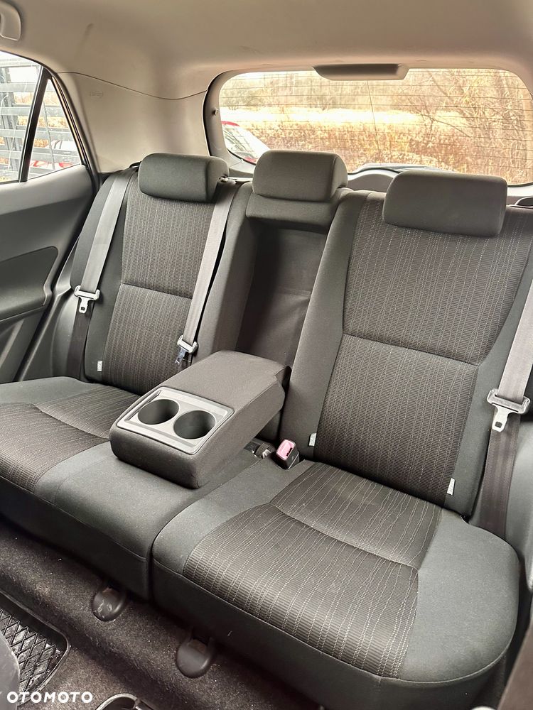 Toyota Auris 2.0 D-4D Travel - 11