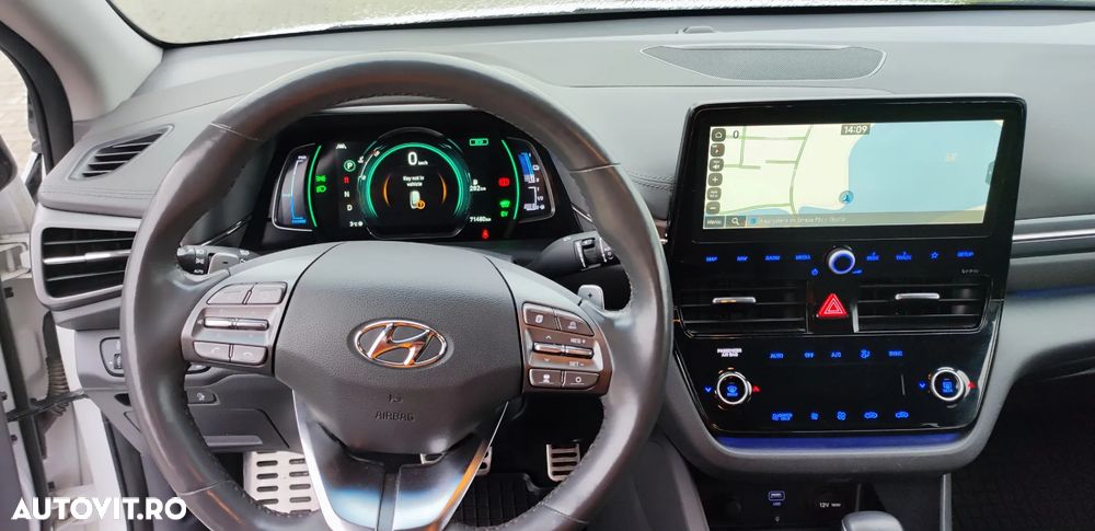 Hyundai IONIQ - 11