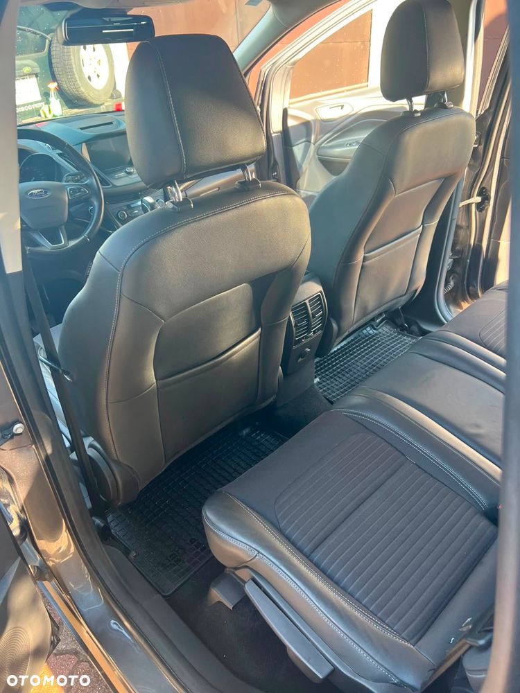 Ford Kuga 1.5 EcoBoost 4x4 Titanium - 16