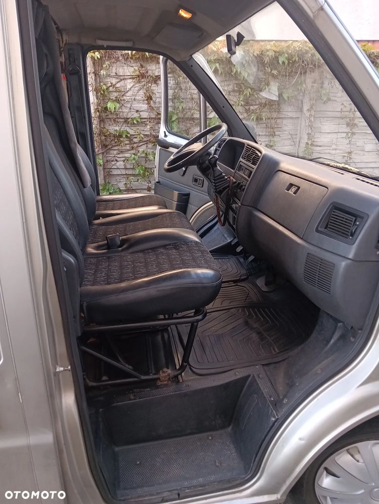 Peugeot Boxer 2.5TD - 18