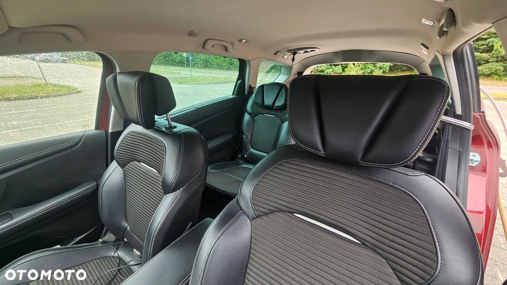 Renault Grand Scenic Gr 1.3 TCe Energy Bose - 4