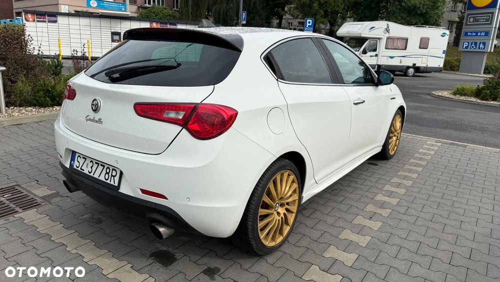 Alfa Romeo Giulietta 1750 TBi Quadrifoglio Verde - 5