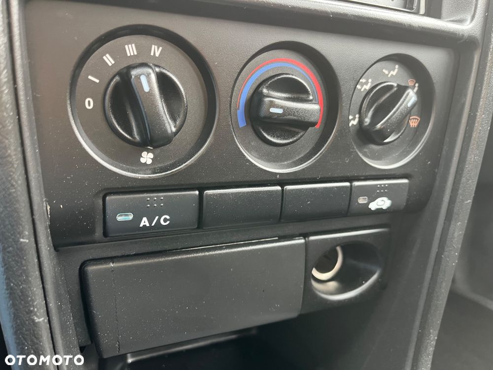 Honda Civic 1.4i S - 25