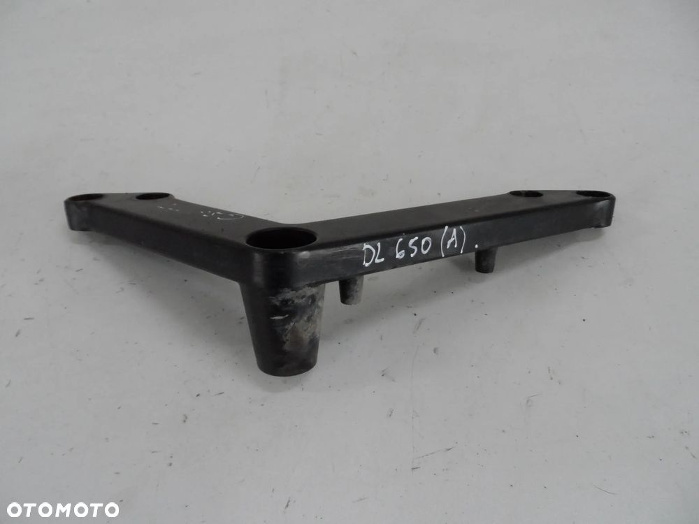 SUZUKI DL 650 mocowanie silnika P,L - 7