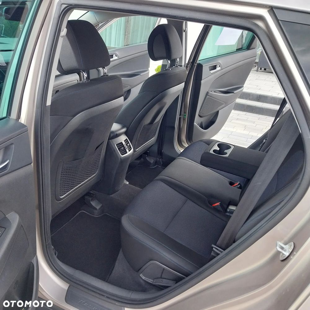 Hyundai Tucson 1.7 CRDI BlueDrive Style 2WD DCT - 23