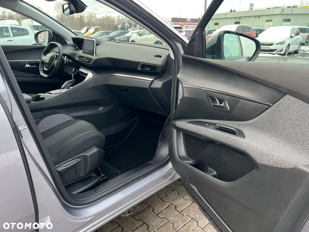 Peugeot 5008 PureTech 130 EAT6 Active - 17