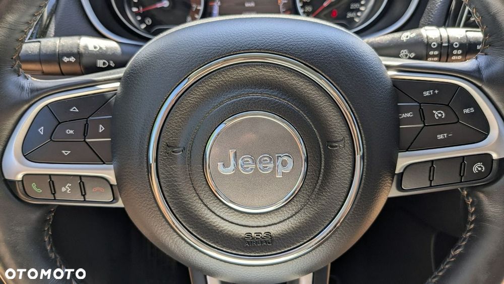 Jeep Compass - 35