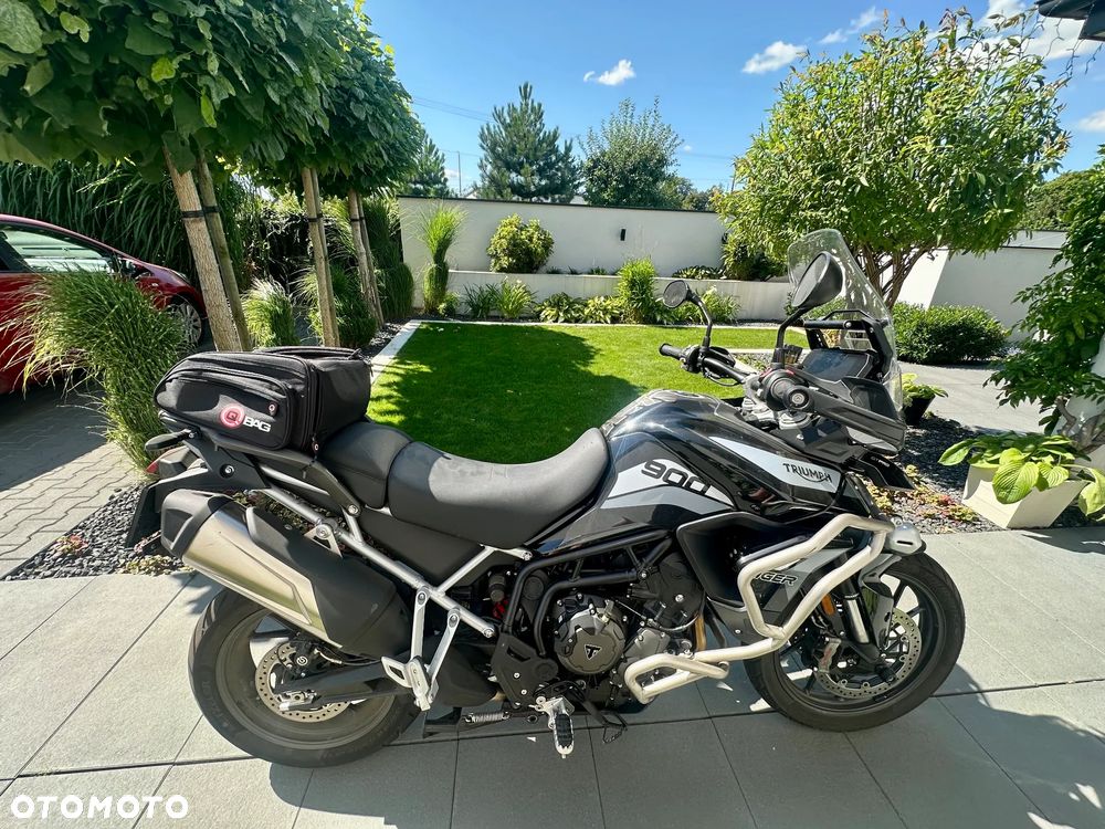 Triumph Tiger - 1