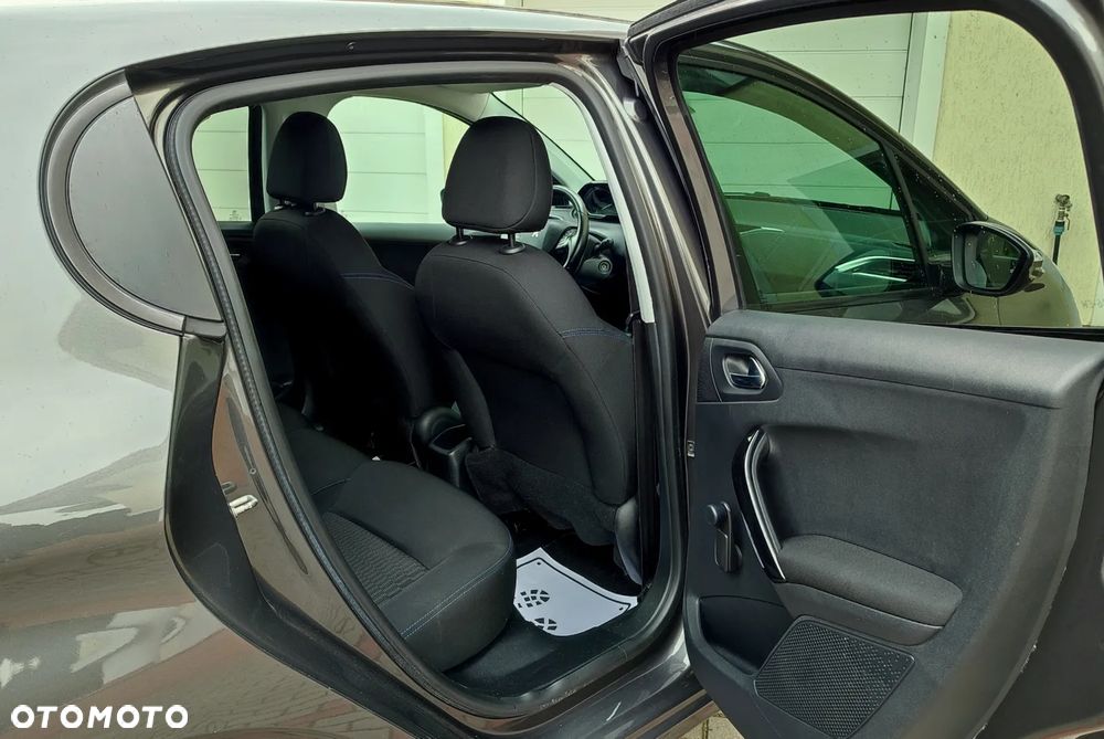 Peugeot 208 PureTech 82 Start & Stop Style - 21