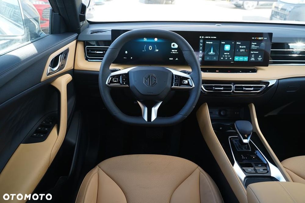 MG HS 1.5 T-GDI Exclusive DCT - 12