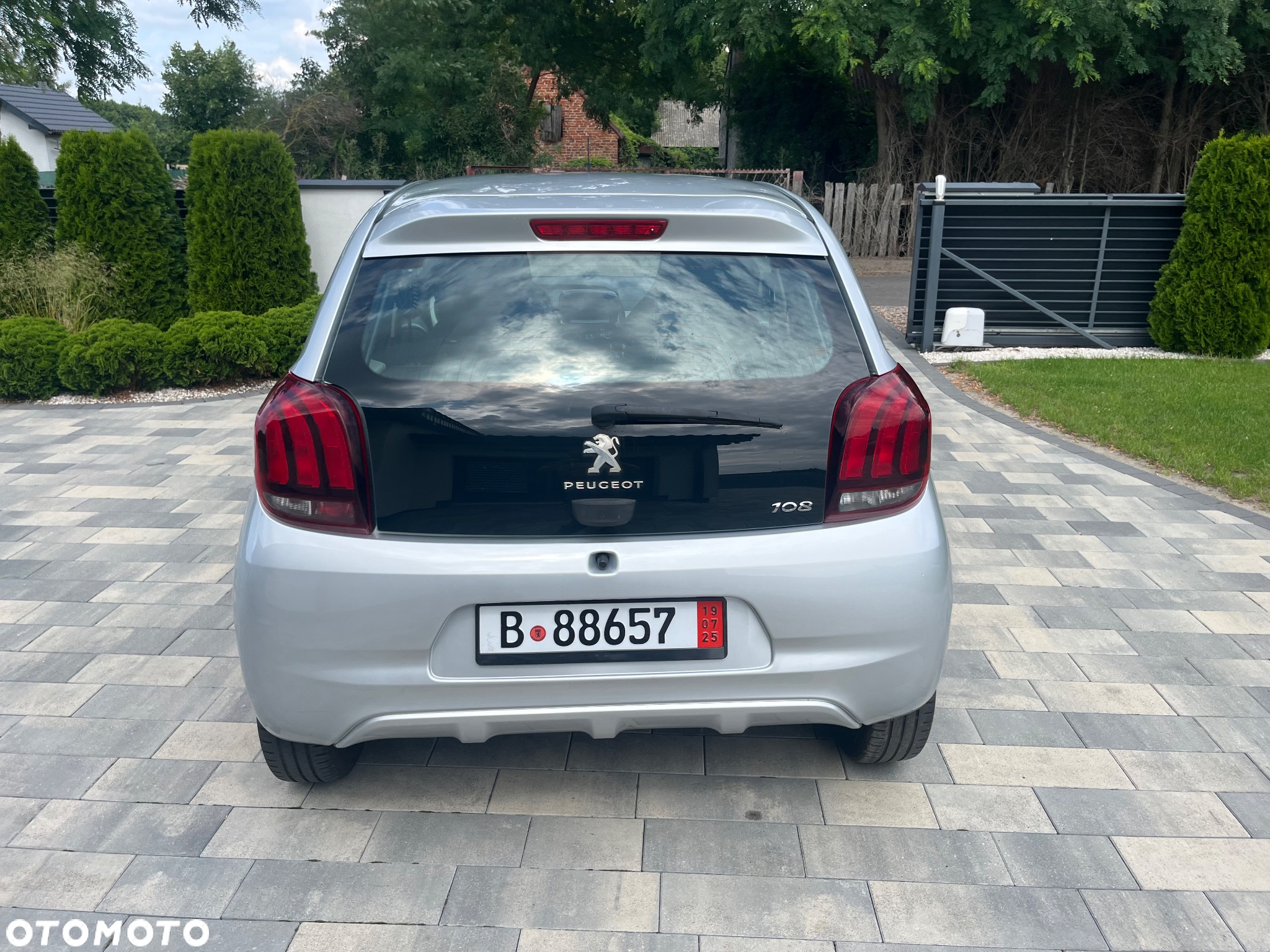 Peugeot 108 - 8
