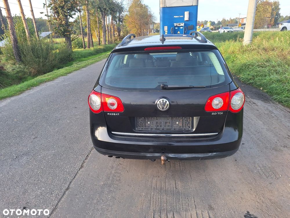 Volkswagen Passat 1.9 TDI Comfortline - 8