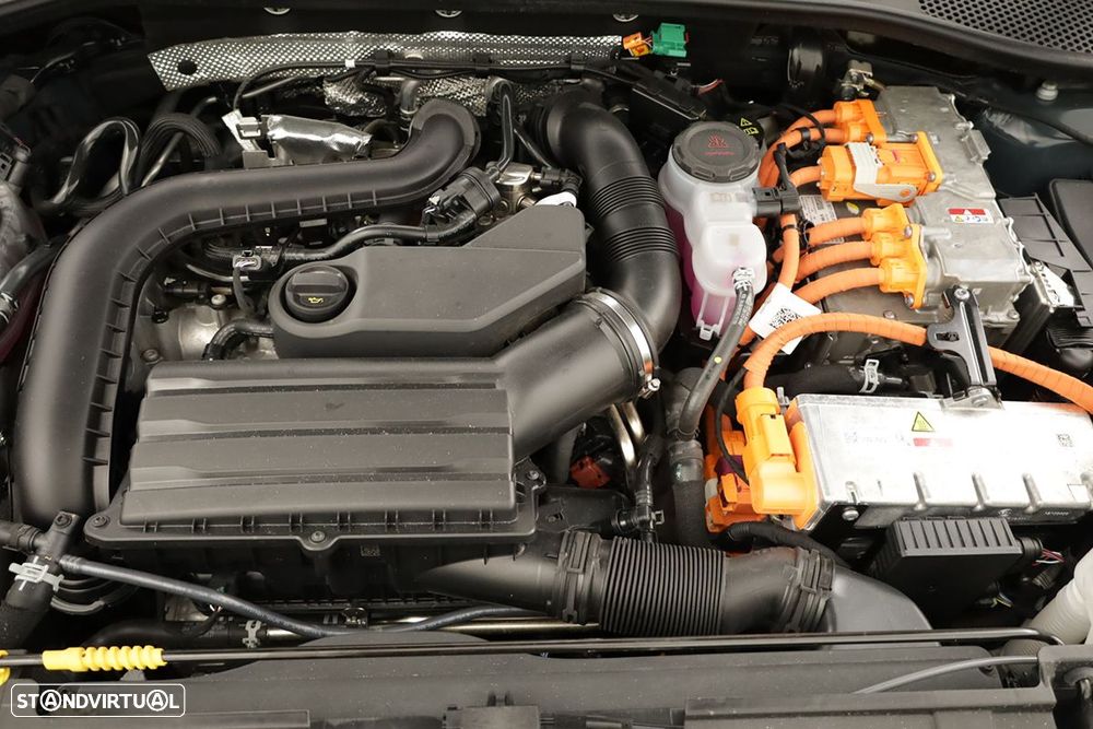 Cupra Formentor 1.5 e-Hybrid DSG - 23