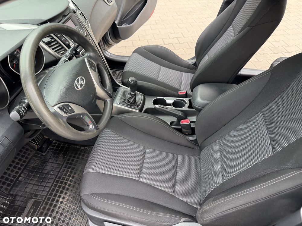 Hyundai i30 1.4 Classic + - 18