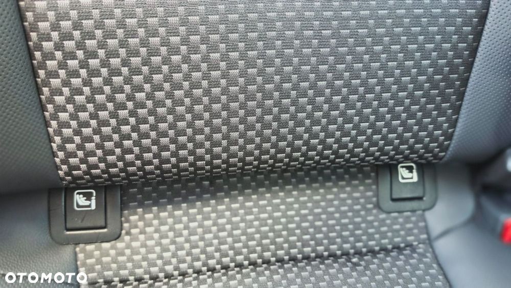 Kia Ceed 1.6 CRDi Platinum Edition - 23