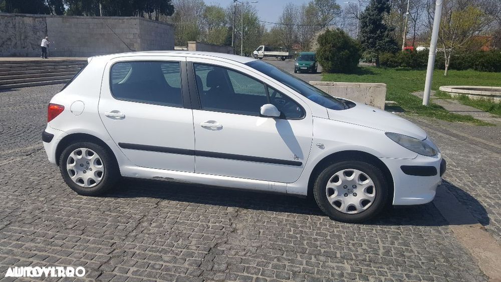 Peugeot 307 1.4 XR - 5