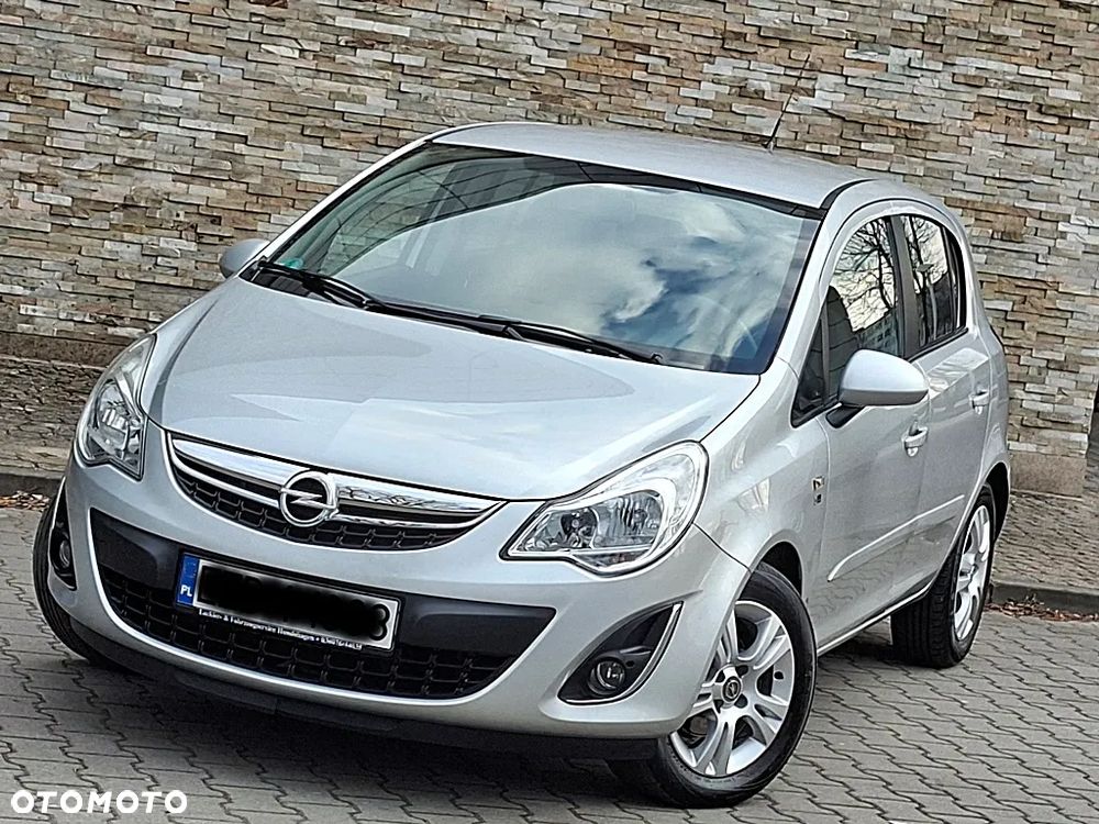Opel Corsa 1.4 16V 150 Jahre - 13