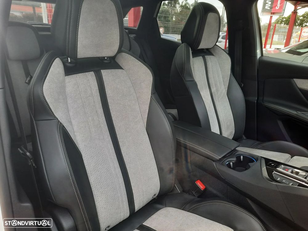 Peugeot 3008 1.6 Hybrid4 GT Pack e-EAT8 - 33