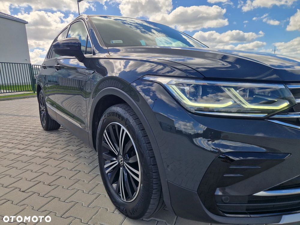 Volkswagen Tiguan 2.0 TDI SCR 4Mot Elegance DSG - 18