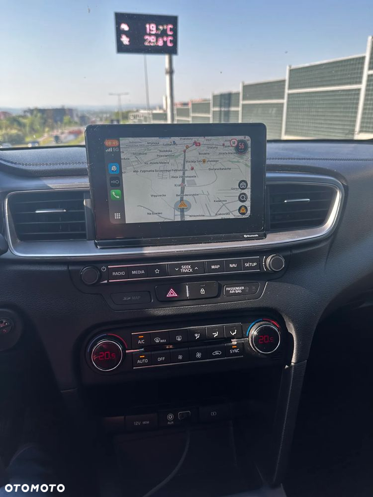 Kia Ceed - 14