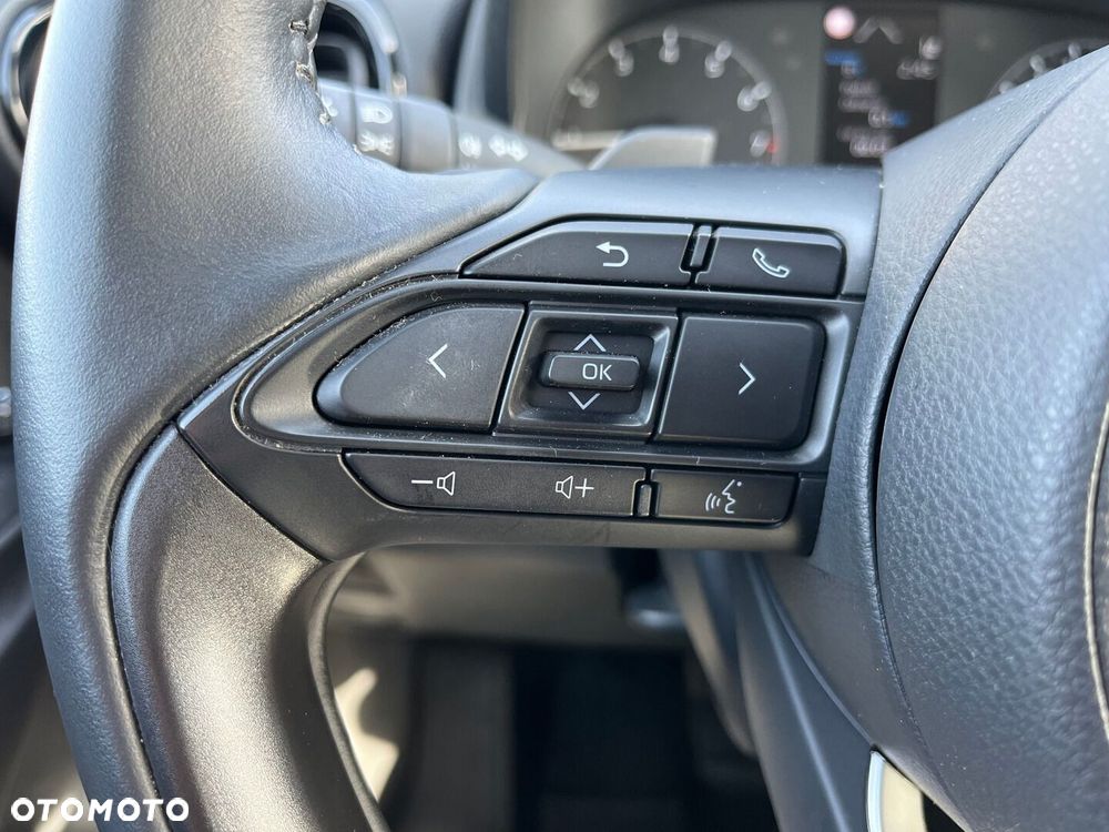 Toyota Yaris 1.5 Comfort CVT - 12