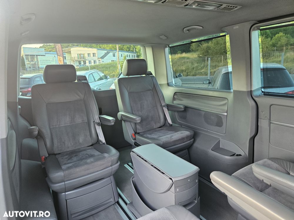 Volkswagen Multivan - 10