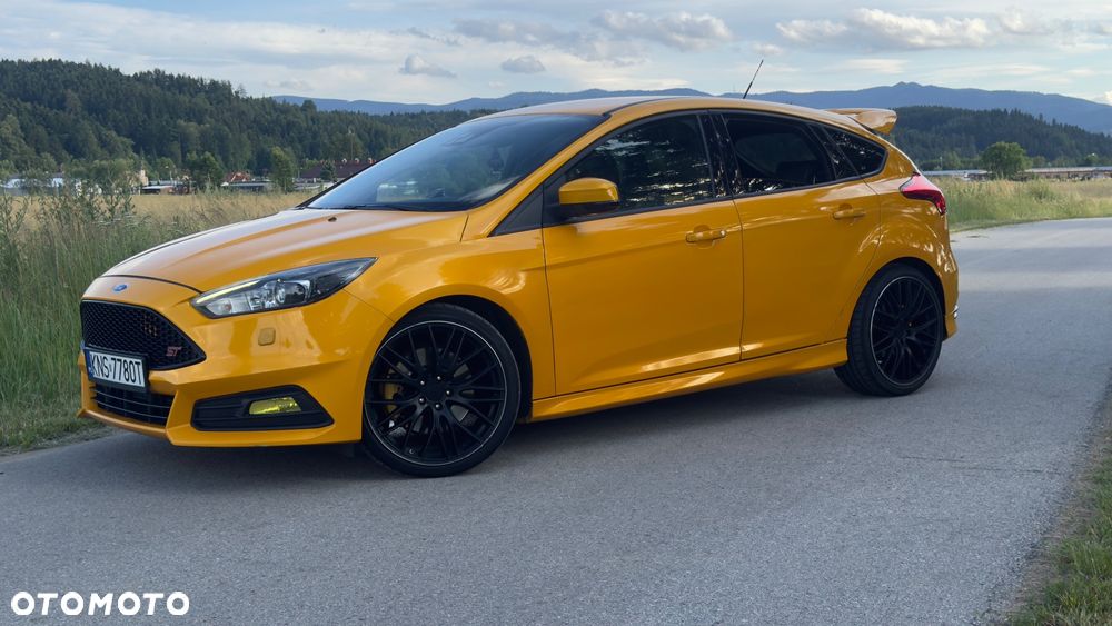 Ford Focus 2.0 EcoBoost ST mit Leder-Sport-Paket - 34