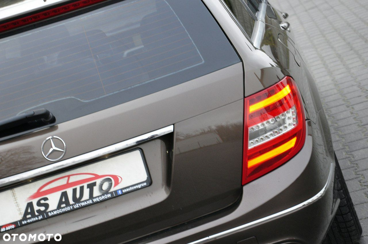 Mercedes-Benz Klasa C 180 T CDI DPF (BlueEFFICIENCY) Elegance - 37