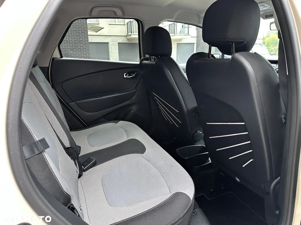 Renault Captur 1.2 Energy TCe Limited EDC - 10