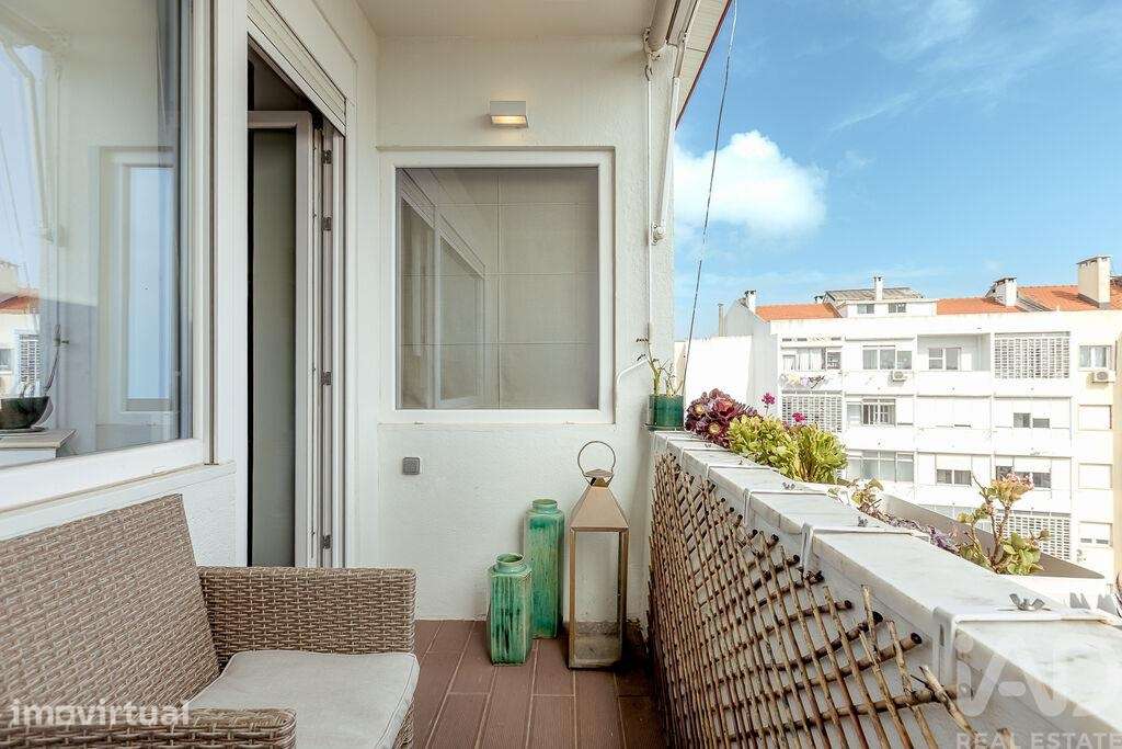 Apartamento T2 em Campolide de 122 m2 - Grande imagem: 2/40