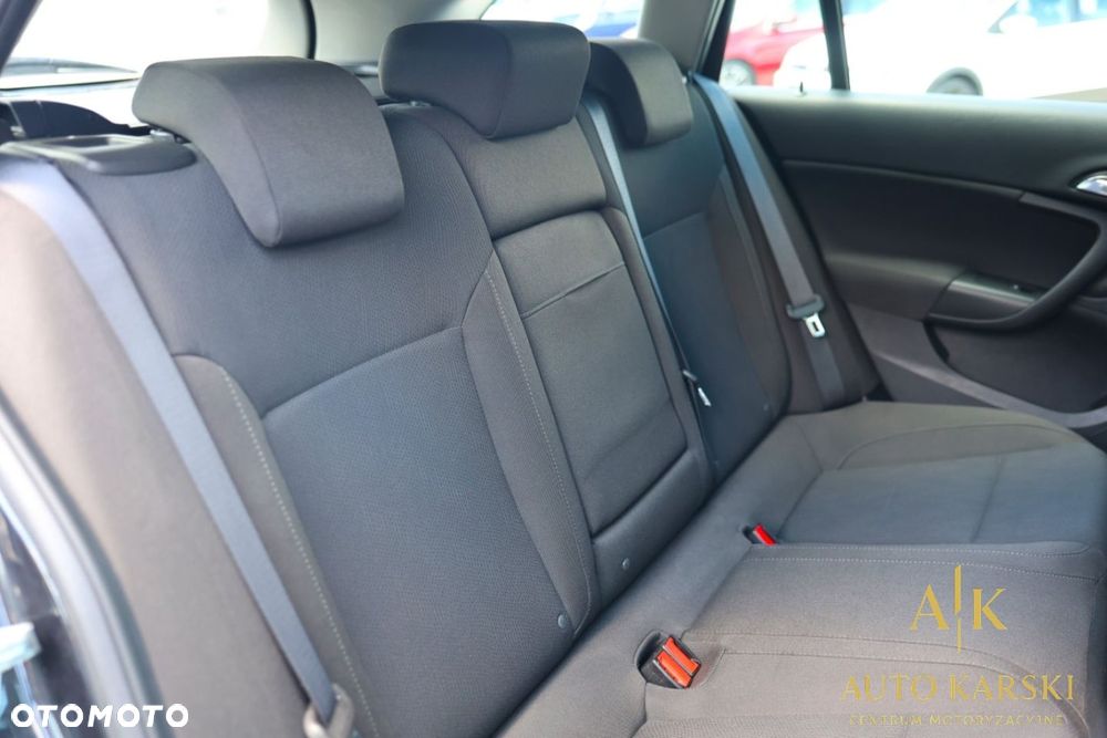 Opel Insignia - 38