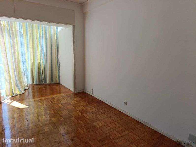 Apartamento T3 Restelo - Grande imagem: 2/12