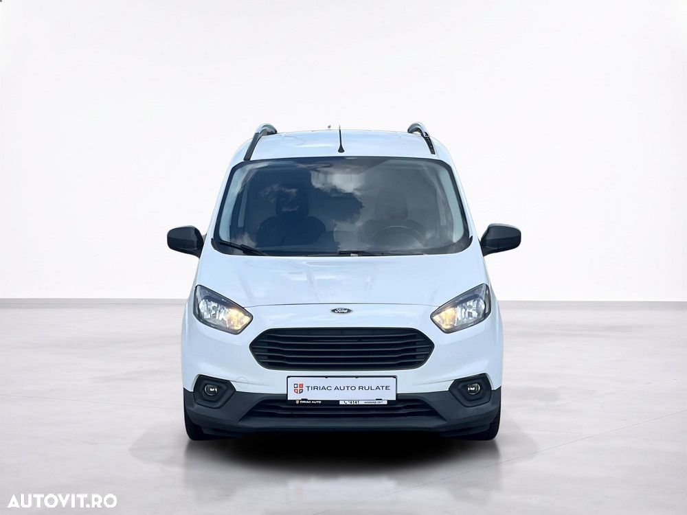 Ford Transit Courier - 10